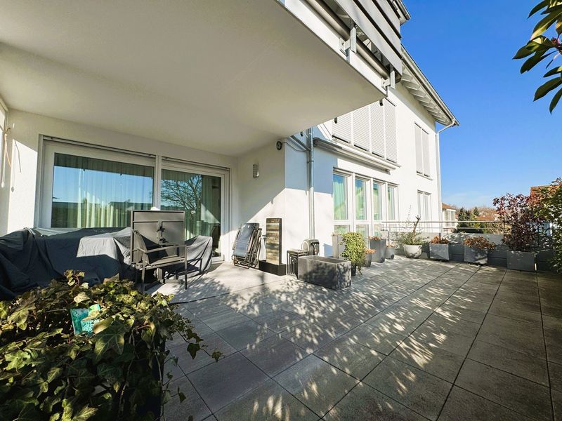Großzügige, moderne & barrierefreie 4,5-Zimmer-Wohnung mit neuer EBK und großer Terrasse